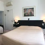 Otel Des Mimosas