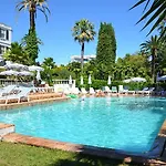 Des Mimosas Otel
