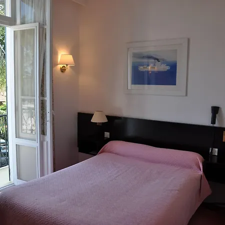 Des Mimosas Hotel 3*