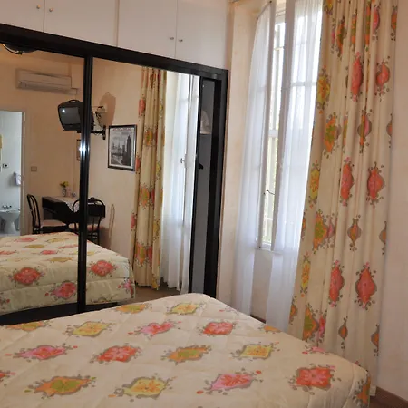 Hotel Des Mimosas 3*