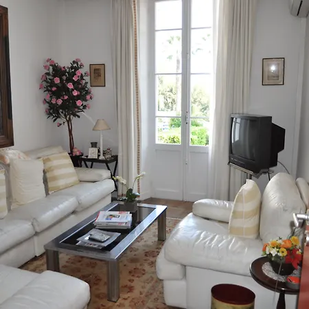 Hotel Des Mimosas 3*