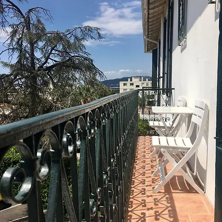 מלון Des Mimosas 3*