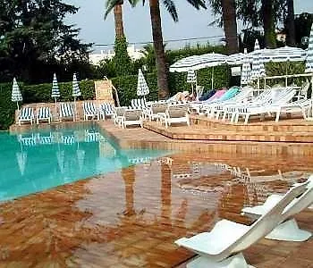 Des Mimosas 3* Juan-les-Pins