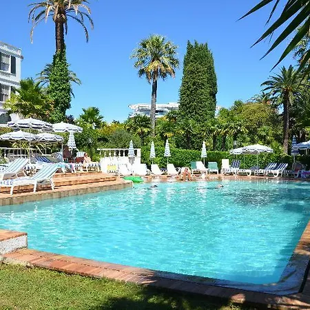 Des Mimosas מלון